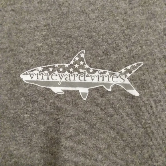 Vineyard Vines dark gray tee shirt - Picture 2 of 6